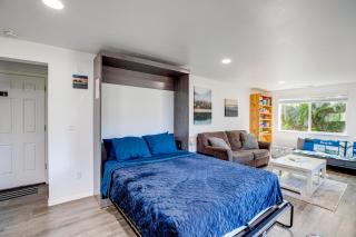 Rockaway Beach House - Walk to Ocean! - 4