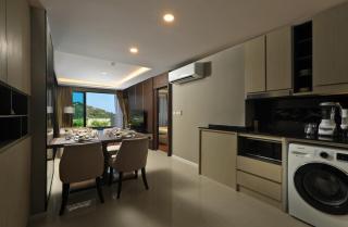 2bdr Apartment with Jacuzzi SeaView by CapitalPro 307 - 5