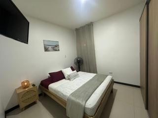 Condo Apt 3BR,2BA, 4mi from SJO Airport, Pool,Gated, Gym - Desamparados - 6