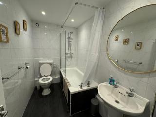 King's Cross Apartment - London - 7