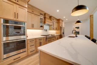 Kouts Home High-End Retreat in Secluded Setting - 3