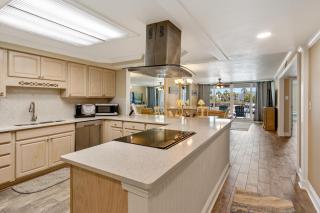 3023 Shoreline Towers - Fall & Winter Monthly Rates Available - 7