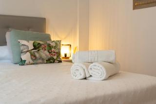 Dean Lopez Luxury - Sevilla - 0