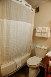 Country Garden & Suites - Benton - 4