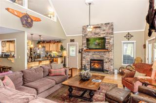 Bruins Den - Bryson City - 3