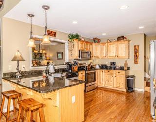 Bruins Den - Bryson City - 1