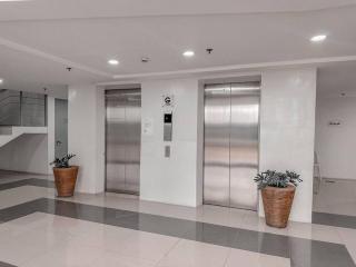 3 BR Seawind Condo with Balcony! - 1