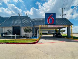 Motel 6-Duncanville, TX - Dallas - 0