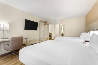 Best Western Plus Sugar Land-Stafford - 4