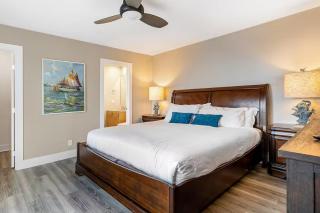 Beachside Oasis in Newport Beach Steps to Balboa Park, Pier, and The Fun Zone! - 5