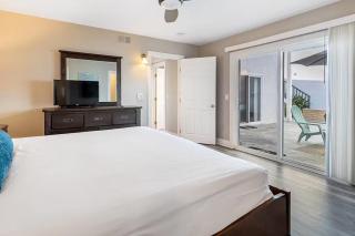 Beachside Oasis in Newport Beach Steps to Balboa Park, Pier, and The Fun Zone! - Newport Beach - 1