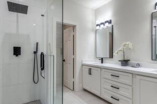 Modern East Downtown Home - Houston - 2