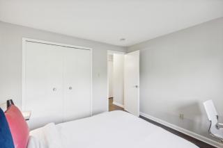 Scenic Towers 3020 I Cozy & Comfy I Free Parking - Parma - 3