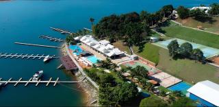 Suíte com Vista para o Lago em Capitólio, acesso a piscina adulto e infantil, quadra de beach tênis e playgroud - Capitólio - 5