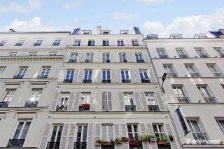 A Parisian experience for 2 - Place de Clichy - París - 9