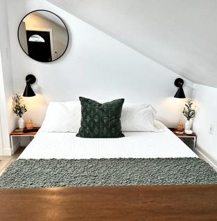 5 Min IU, Private Parking, Sunlit & Cozy Guesthouse - Bloomington - 7