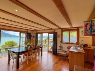 Character Harbour Retreat - 2
