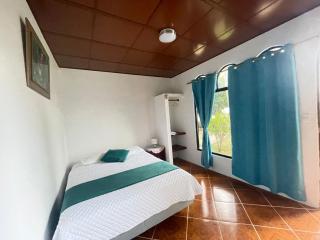 Hostal Muro De Las Lagrimas with high speed internet Starlink - Puerto Villamil - 6