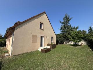 Gîte Contemporain au Cœur du Village avec Jardin et Climatisation - FR-1-489-551 - Ébreuil - 4