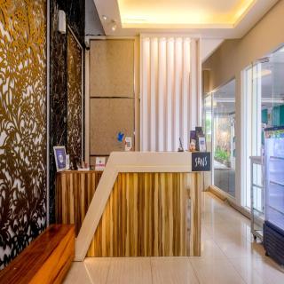 Sans Hotel Grand Omah Sastro Yogyakarta - Yogyakarta - 3