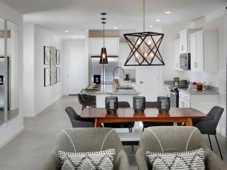 Family-Friendly 4BR Escape Work, Play, Relax! - Litchfield Park - 5