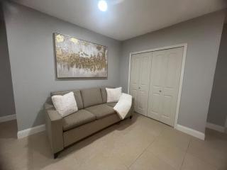 Peaceful Florida Studio - 6