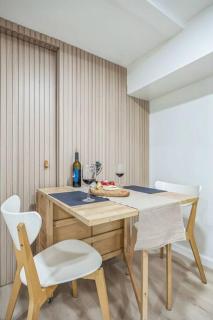 Near NYC Affordable Luxury Stay Walk to Riverside View - 4