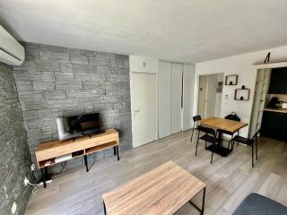 Le Rieviera Bay-Parking-Jardin Pick up Airport - Saint-Laurent-du-Var - 8