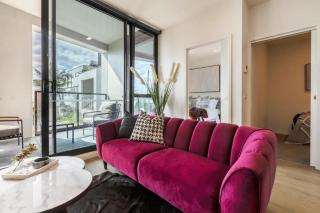 Industrial Glam Apt in Melbourne's Coolest Suburb - 1