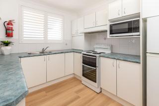 Hibiscus Court 5 - Forster - 2