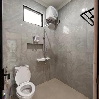 Hai Homestay by Sampai Coliving - Medari - 6