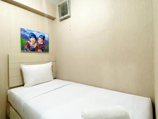 Comfort and Nice 2BR Apartment at Bassura City By Travelio - Jacarta - 2