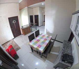 Omah Wirokerten Syariah Homestay Jogja - 6