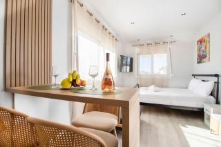 Elegant Suite near Beach 6 - Ayía Marína - 9