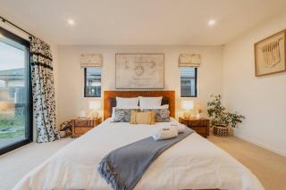 Sunlit Sanctuary with Private Patio in Wigram - Christchurch - 8