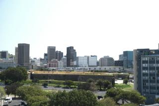 Chic 1-Bedroom Retreat with Mountain Views - Cape Town - 1