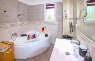 Gorgeous Home In Vagnas - Vagnas - 3