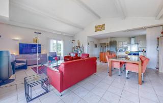 3 Bedroom Stunning Home In Ecuras - Écuras - 6