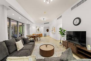 FIRST CLASS 2BR Luxurious Escape - Dubái - 2