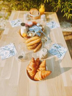 Tiny House avec jardin et accès piscine chauffée - 9