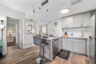 The Enclave Hotel and Suites - 9