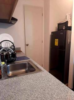 Arezzo Place Davao - Condo Rentals WITH FREE POOL, 200MBPS CONNECTION, NETFLIX,PRIMEVIDEO - Lanang - 6