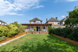 GuestReady - Family house retreat in Wembley - Preston - 3