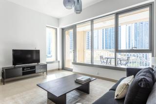 Blueground Downtown City View pool gym DXB-626 - 8