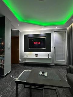 Apartman S&V 2 Istocno Sarajevo Lukavica sa Jacuzzi Lux Spa Hilandarska Centar - Lukavica - 4
