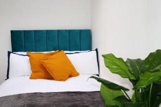 New 4BD Stylish Apartment with Amazing Transport - Londra - 3