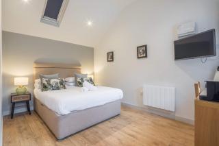 King Deluxe Ensuite with Courtyard View - Venn - Cambridge - 5