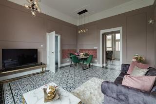 Elegant & Stylish Luxury Living - 4