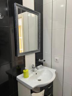 Home in Center with jacuzzi - 1