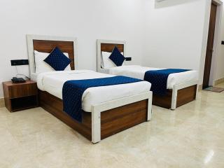 The UmRa Hotel - Gurgaon - 2